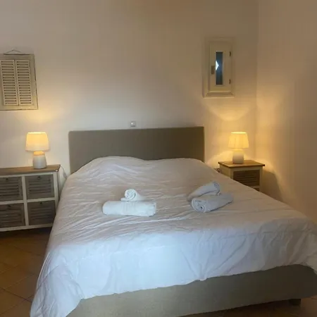 Cycladic Elegant * Naousa (Paros)