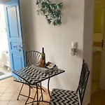 Cycladic Elegant * Naoussa