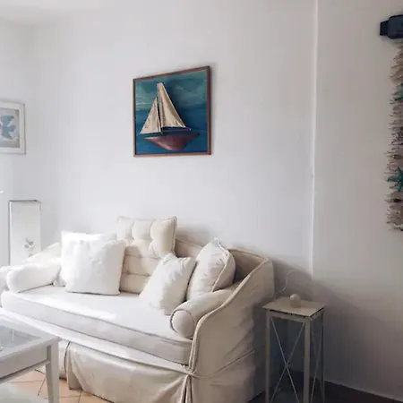 Cycladic Elegant Apartment Naousa (Paros)