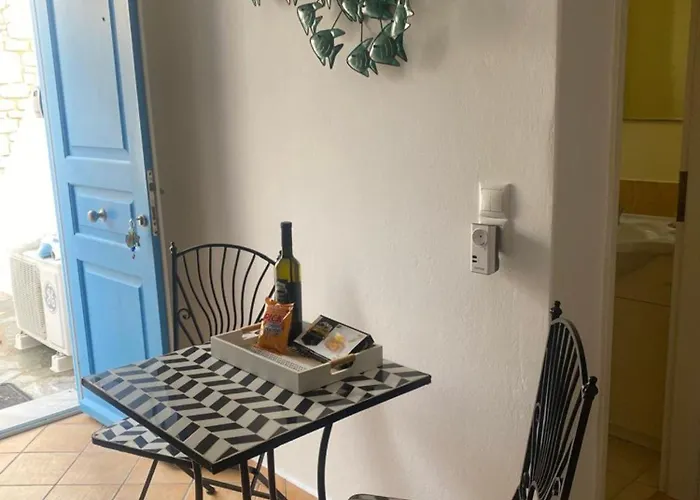 Cycladic Elegant * Naoussa