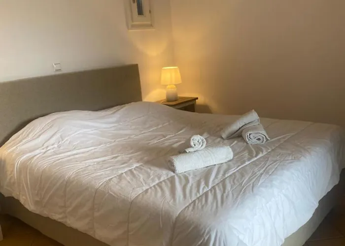 Cycladic Elegant * Naoussa