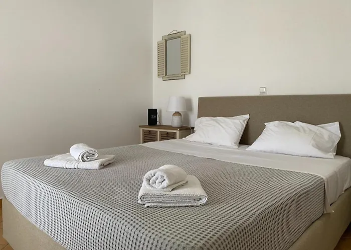 Cycladic Elegant * Naoussa